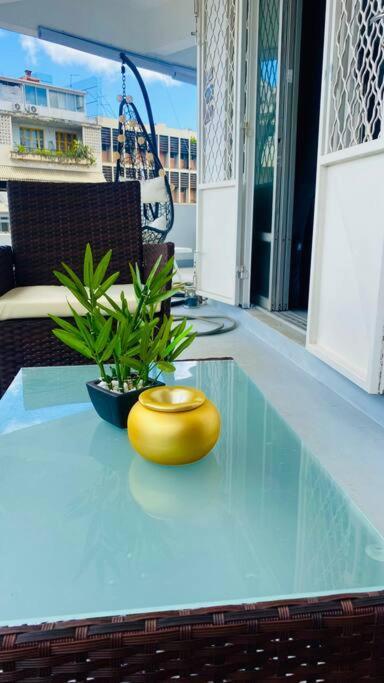 Urban Zen Appart Spacieux Studio Atypique Avec Bain A Remous Proche De Tout Пуэнт-а-Питр Экстерьер фото